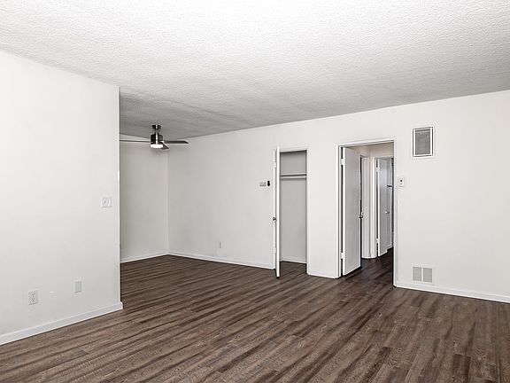 4th image of 445 W Dryden St #24