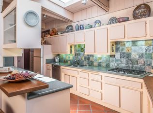 861 Lobos St, Monterey, CA 93940