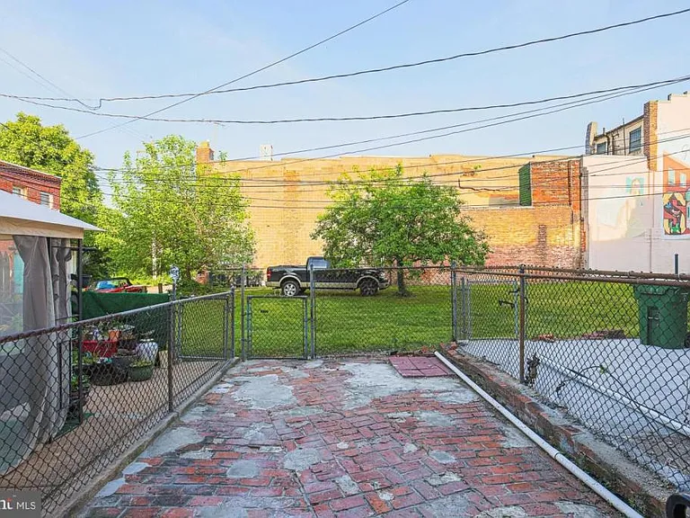 10 S Carey St — Photo 36