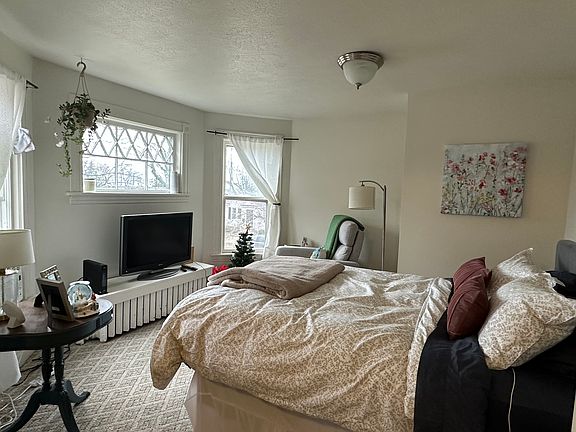 5th image of 416 La Salle Ave APT 3
