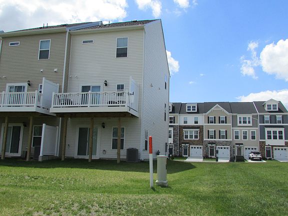 2nd image of 29369 Oxford Dr