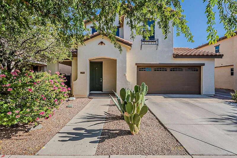 3 bed, 2.5 bath, 1781 sqft, $2,198 — Photo 4