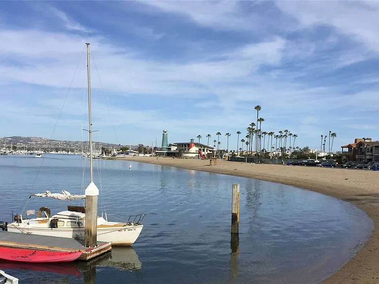 1826 W Balboa Blvd #A — Photo 18