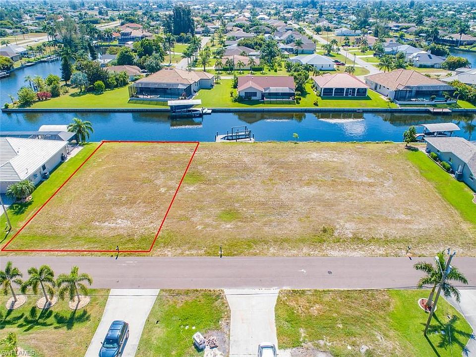 1st image of 4221 SW 25th Pl