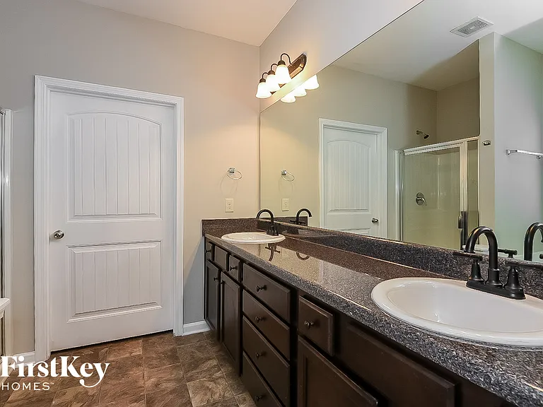 180 Renford Rd — Photo 11
