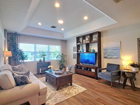 3rd image of 1747 N Dovetail Dr #A