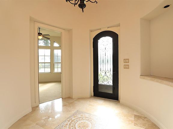 4th image of 2918 Twin Fountains Dr