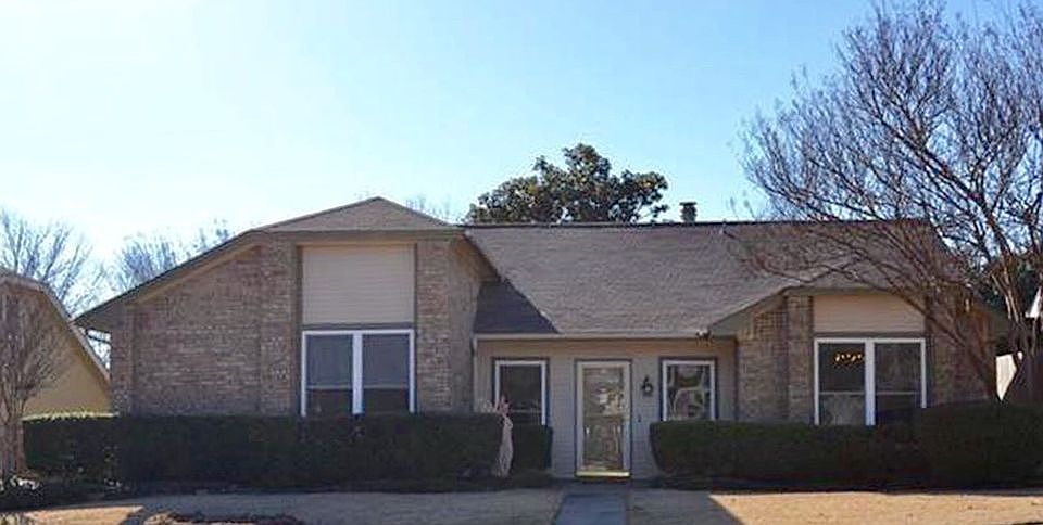 1st image of 2726 Phillips Dr