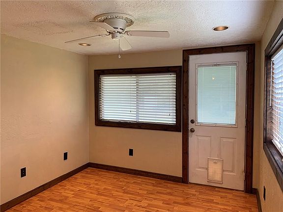 5th image of 529 Hilma St