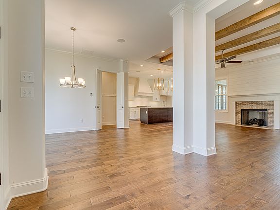 5th image of 208 Chadwick Woods Ln