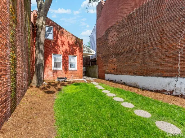 1919 S 11th St, Saint Louis, MO 63104