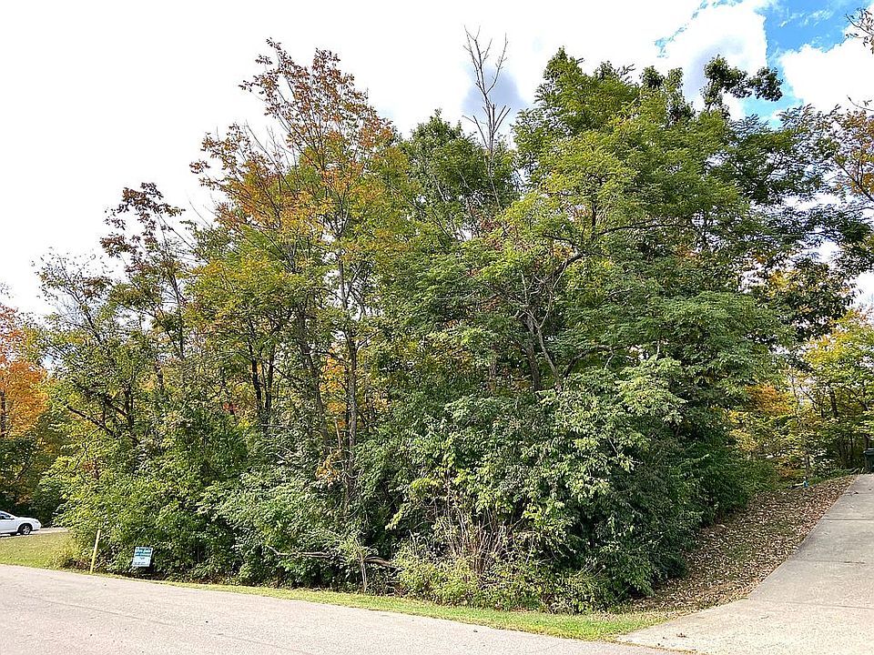 2nd image of Greenlawn Way #3086