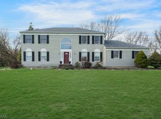 2 Lauren Drive, Stewartsville, NJ