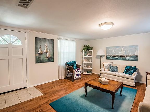 5th image of 1303 Osage Ct