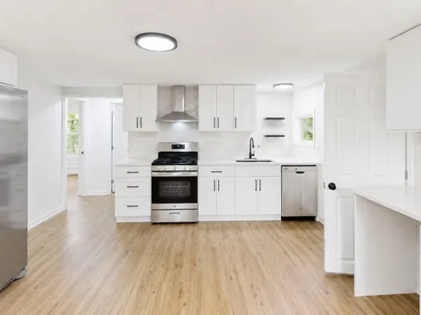 291 Broadway APT D, Haverhill, MA 01832