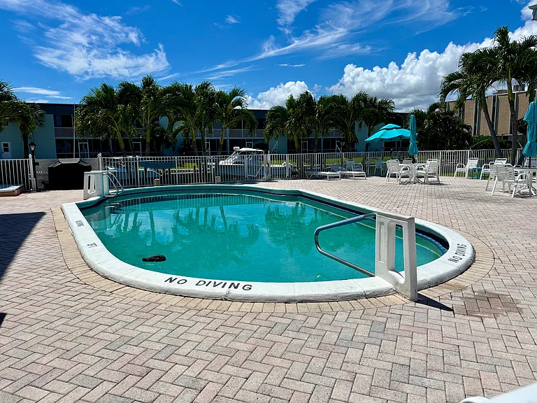 130 Doolen Ct #206 — Photo 11