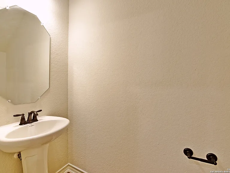 2310 Tulipwood Cv #101 — Photo 6