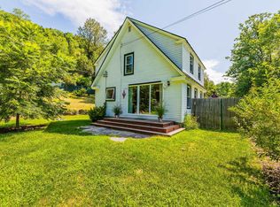 474 Stage Rd, South Pomfret, VT 05067