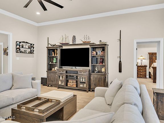 4th image of 15538 Soaring Loop