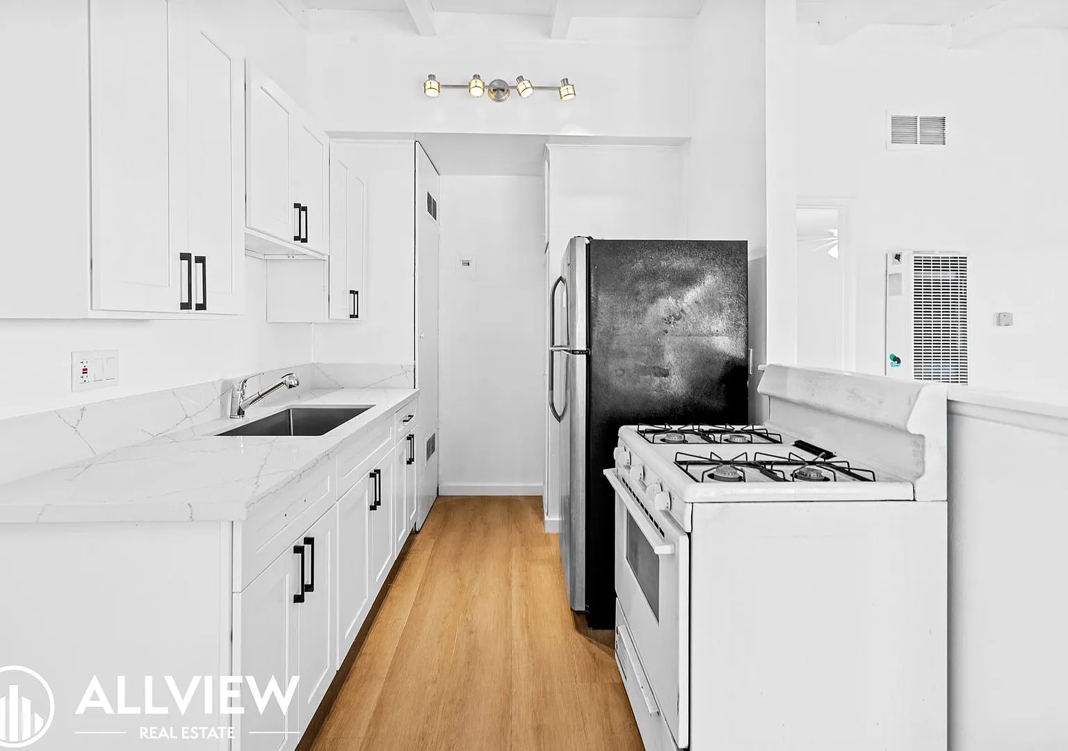 212 West Mayfair Avenue — Photo 3