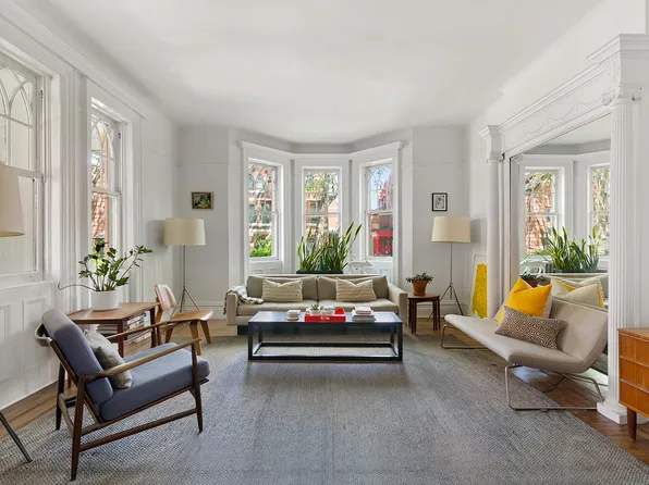 1388 Union Street image 1 of 21