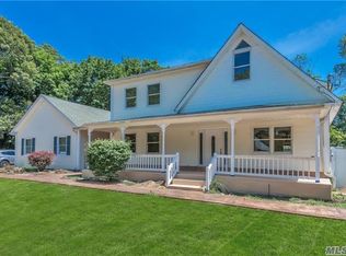 419 Landing Ave, Smithtown, NY 11787