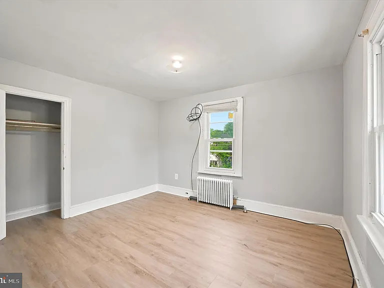 729 Haverford Rd — Photo 17