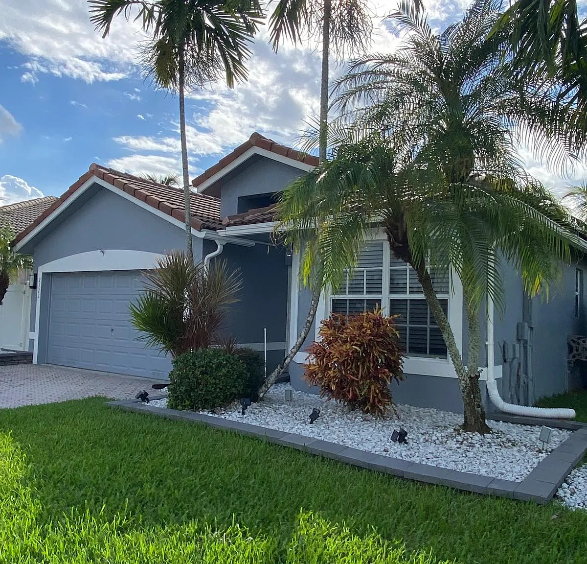 3 bed, 1718 sqft, $3,700 — Photo 3