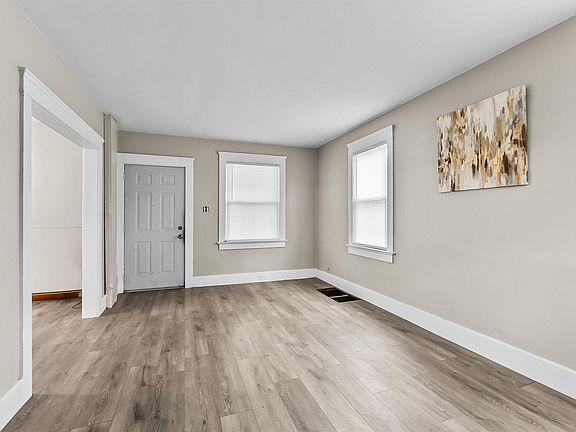 5th image of 705 Greenlawn Ave