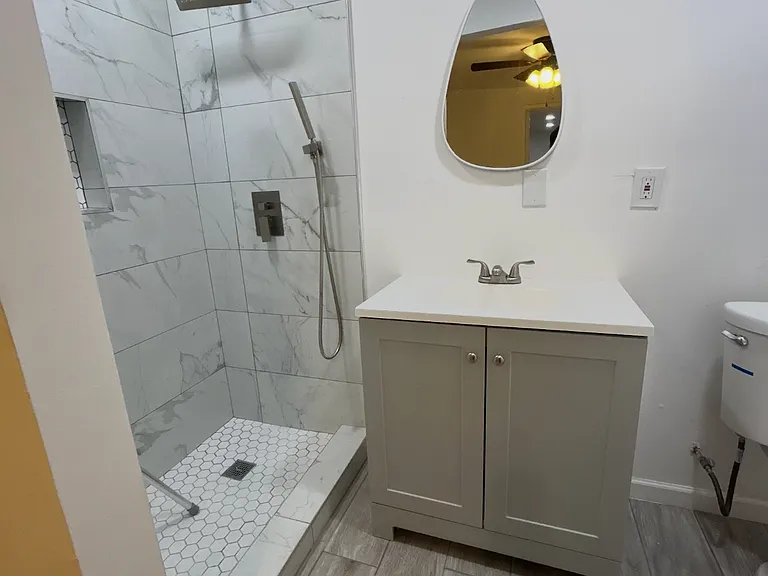 N 37th Way — Photo 12
