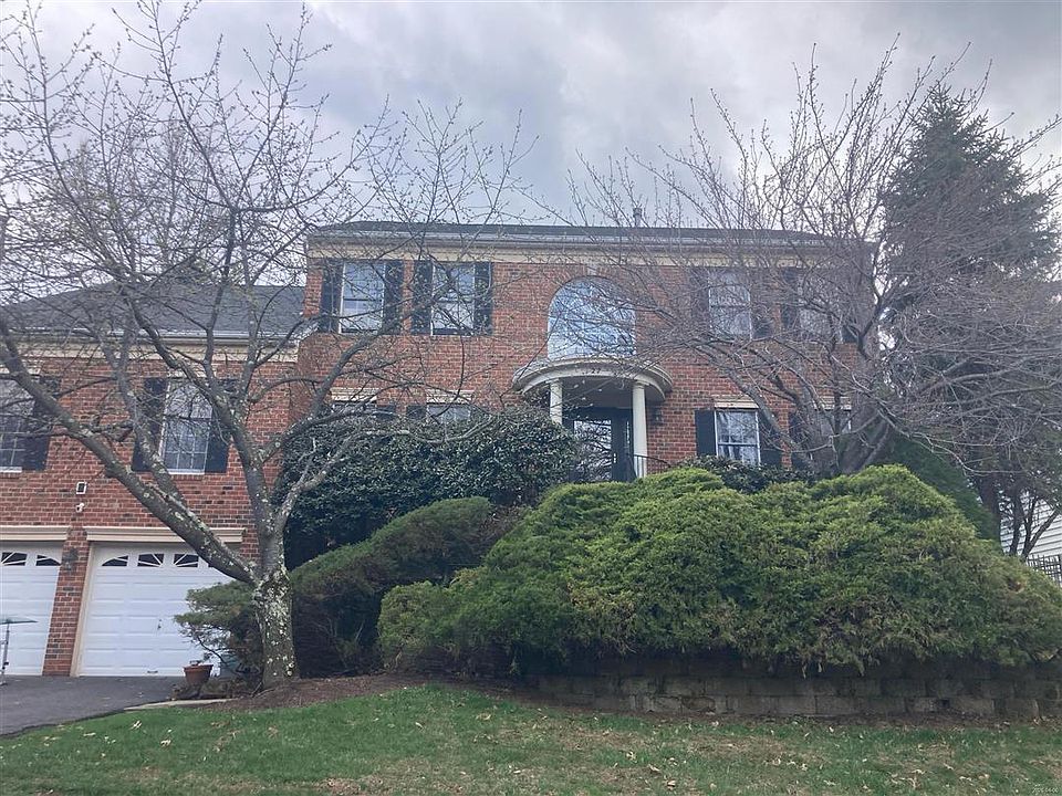 1st image of 27 Sentinel Dr