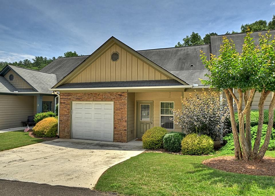 1st image of 222 Ridgehaven Trl