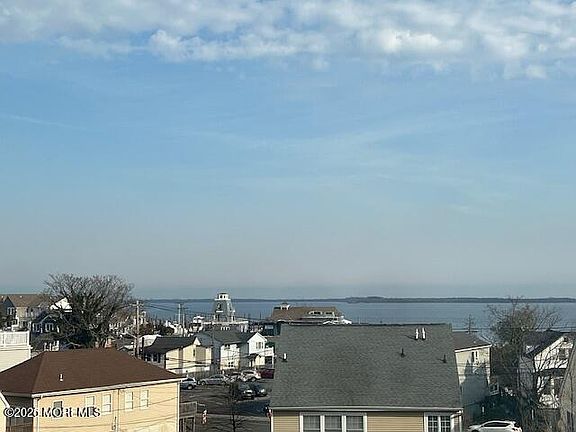 4th image of 276 Bayside Dr