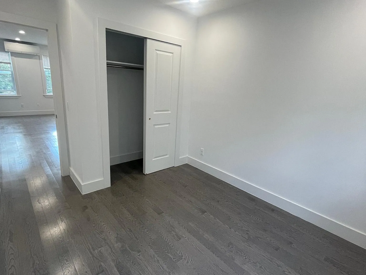 2 bed, 900 sqft, $2,500 — Photo 3