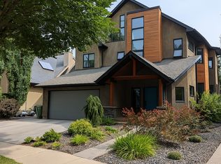 8711 99th Ave NW, Edmonton, AB T5H4N5