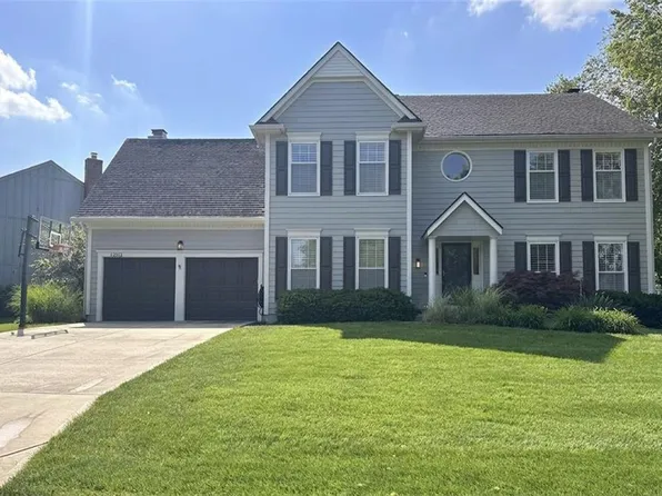 13013 Sherwood Dr, Leawood, KS 66209