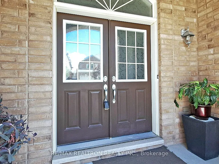 7 Military Ct — Photo 4