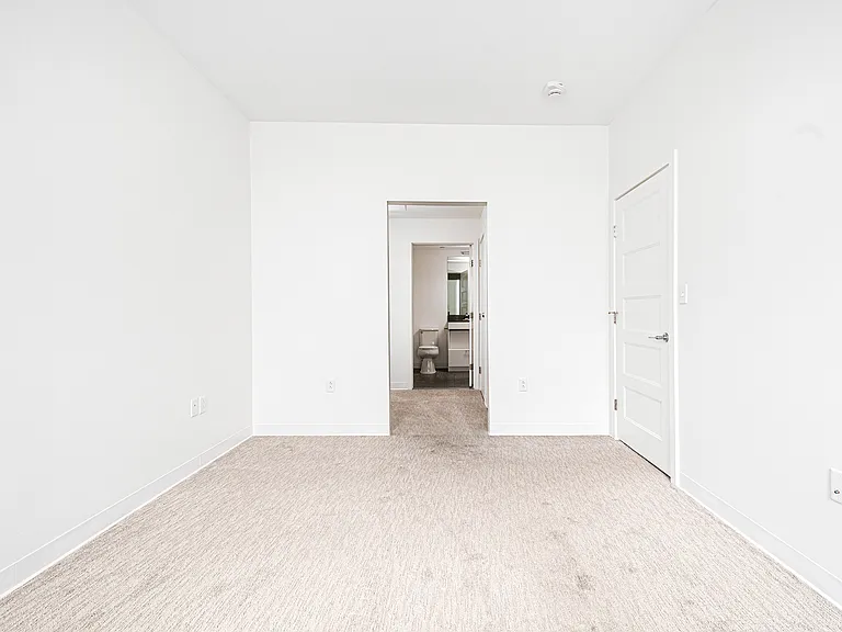 The Veridian Residences — Photo 10