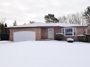 9897 Hawley Dr, North Royalton, OH