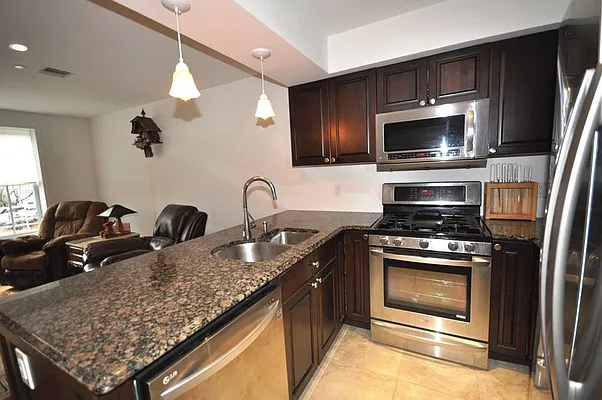 Rented by Corcoran | media 39