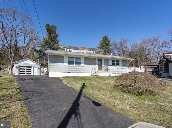 912 Wingfield Rd, Woodbridge, VA 22191