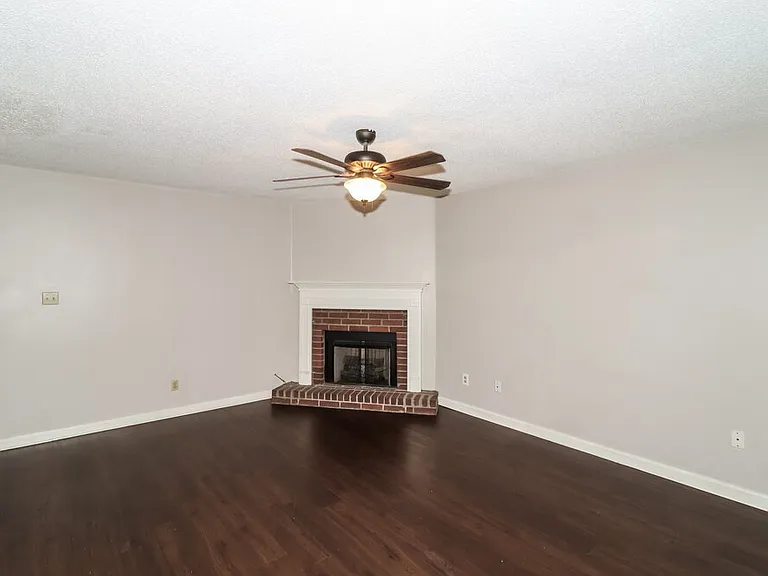 1812 Black Bear Cir E — Photo 5
