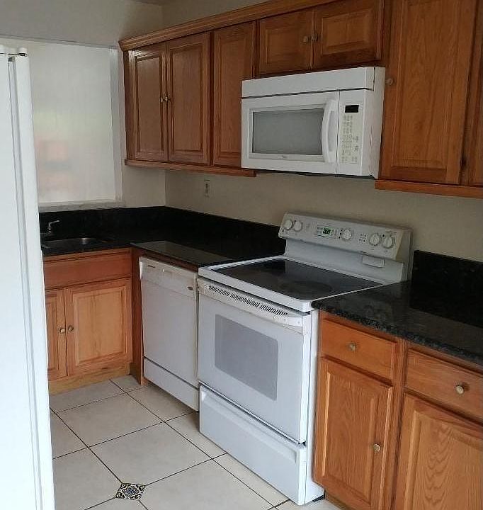2nd image of 14235 SW 57th Ln APT 1-B-8