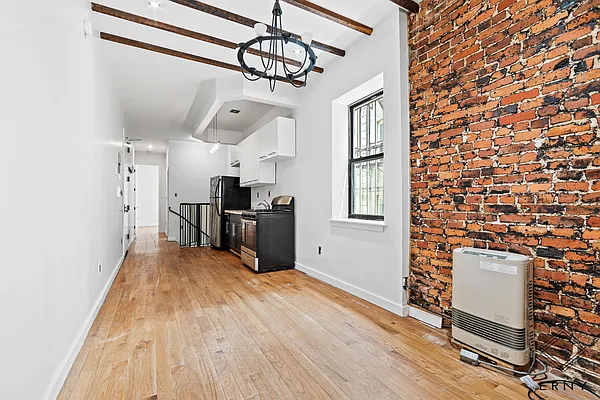 Rented by ERNY LLC | media 1