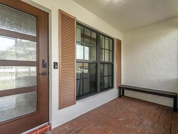 3rd image of 2516 NW 108th Terrace
