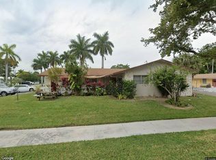 201-203 NE 12th Ave, Hallandale, FL 33009