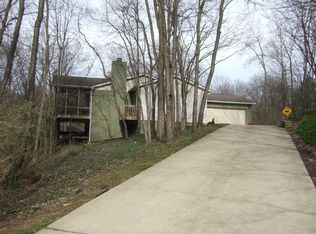 49 Stone Henge Dr, Granville, OH 43023