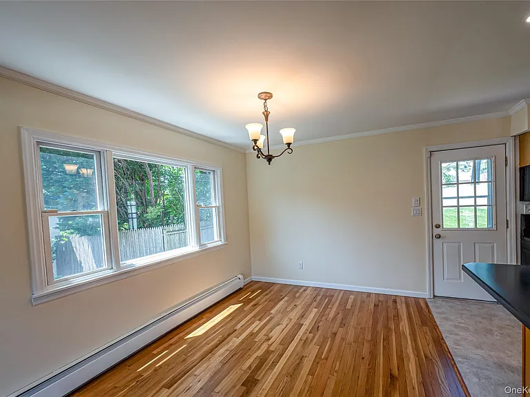 69 Allan Dr — Photo 6