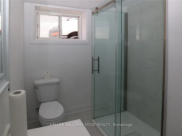 525 Britannia Ave W #LL — Photo 7