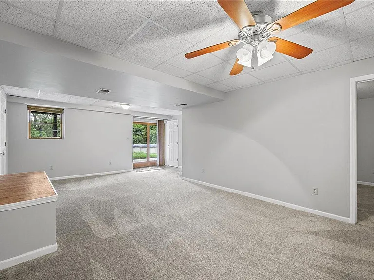 3251 Grandview Rd — Photo 25